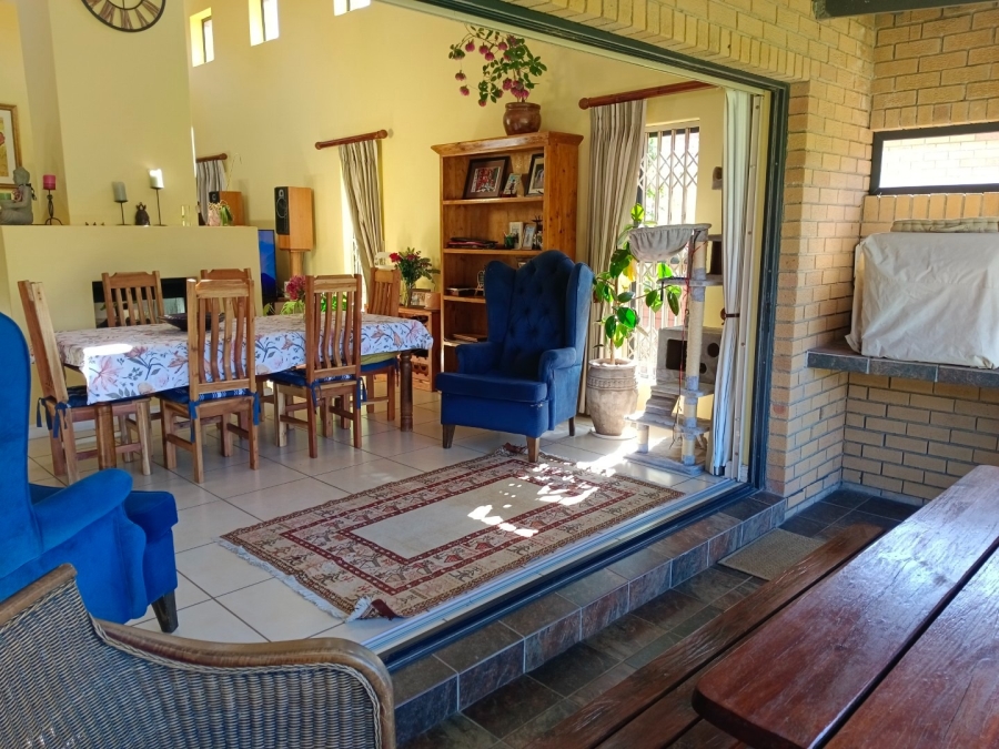 3 Bedroom Property for Sale in Sandbaai Western Cape